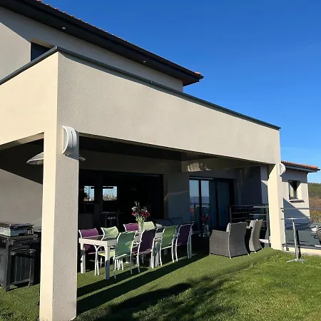 Belle Moderne Proche Du Sommet De L'elevage Villa Romagnat