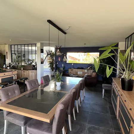 Belle Moderne Proche Du Sommet De L'elevage Villa *