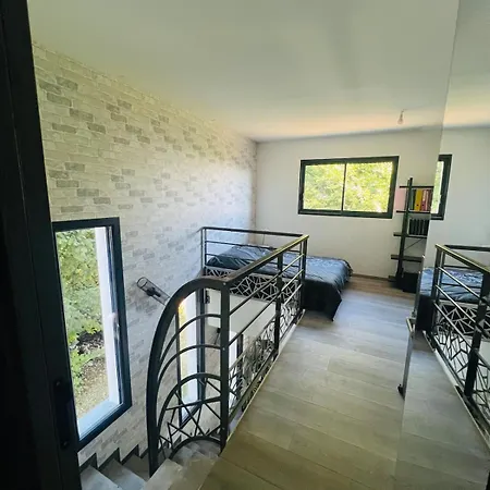 Belle Moderne Proche Du Sommet De L'elevage Romagnat
