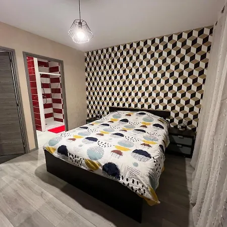 Belle Moderne Proche Du Sommet De L'elevage Villa